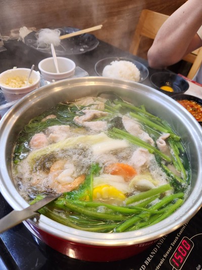 อาหาร หรือ เครื่องดื่ม