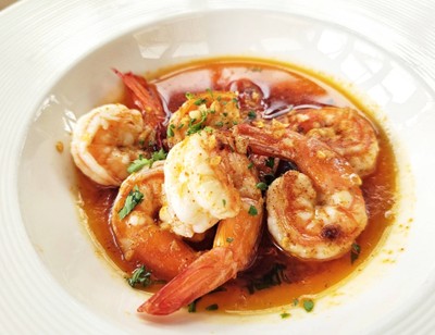 กุ้งผัดกระเทียมน้ำมันมะกอก