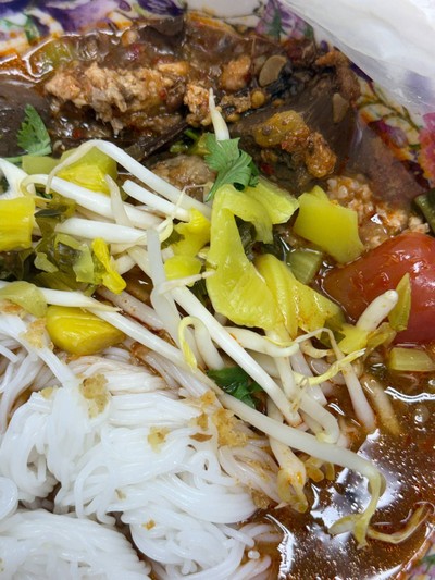 ขนมเส้นน้ำเงี้ยว