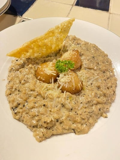 ริซอสโตหอยเชลล์ทรัฟเฟิล