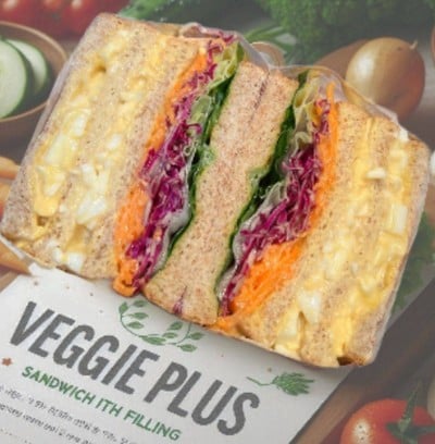 🥗สลัดออแกนิค💯 & แซนวิช🥪🌯 VEGGIE PLUS (แมคโคร ศรีนครินทร์)