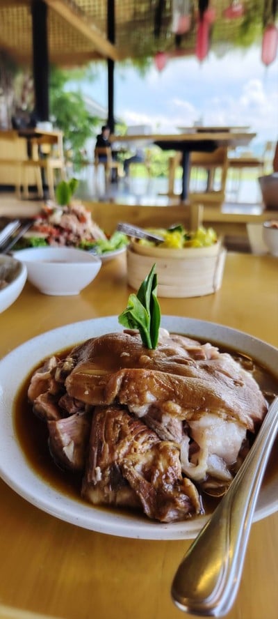 อาหาร หรือ เครื่องดื่ม