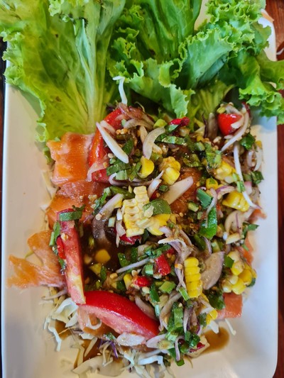 ยำแซลม่อนปลาร้า