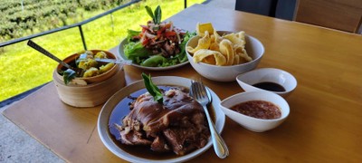 อาหาร หรือ เครื่องดื่ม