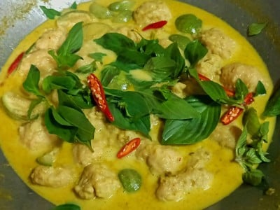 แกงเขียวหวานหมูเด้ง