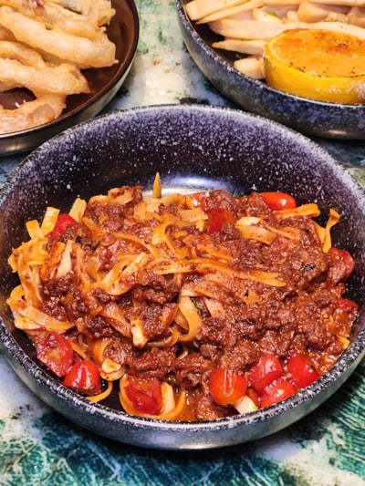 อาหาร หรือ เครื่องดื่ม