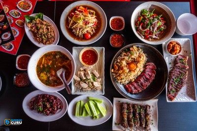 อาหาร หรือ เครื่องดื่ม