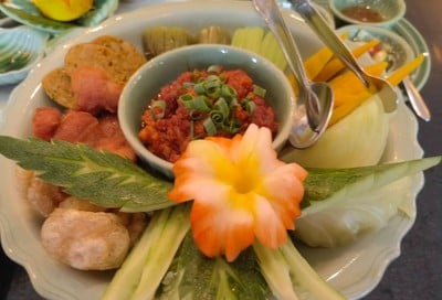 น้ำพริกอ่อง