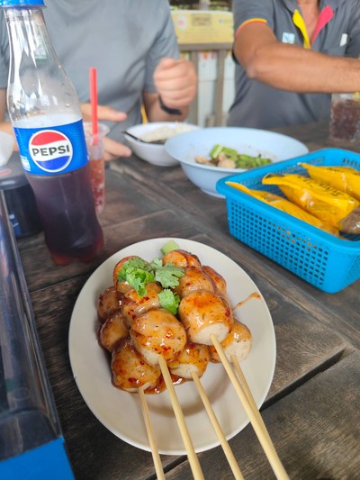 อาหาร หรือ เครื่องดื่ม