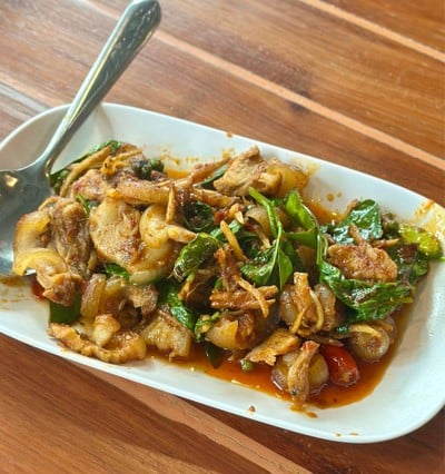 ผัดเผ็ดหมูป่า.