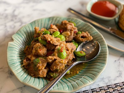 กะปิสตอหมูชิ้น