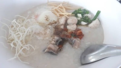 โจ๊กปลา ไข่ลวก