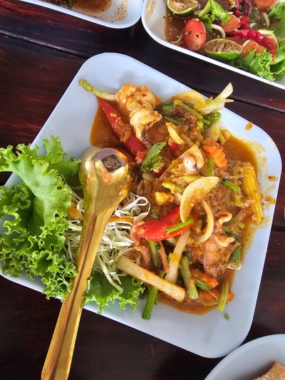 ทะเลผัดผงกระหรี่