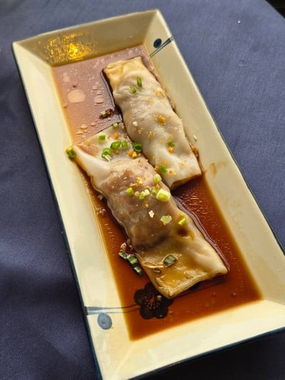 ก๋วยเตี๋ยวหลอดฮ่องกงไส้หมูแดง