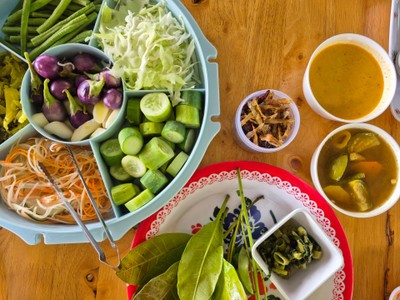 อาหาร หรือ เครื่องดื่ม