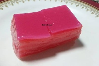 ขนมชั้นแดง(ชิ้นละ)