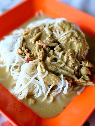 ขนมจีนน้ำยาปู