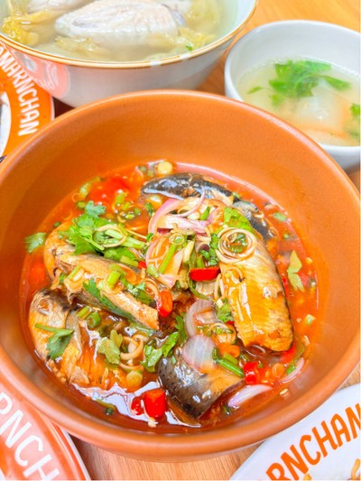 ยำปลากระป๋อง