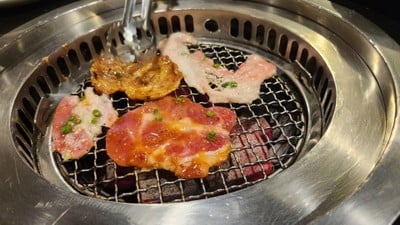 อาหาร หรือ เครื่องดื่ม