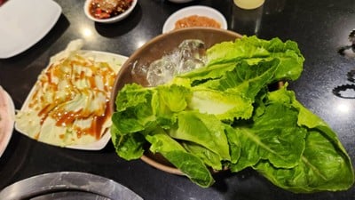 อาหาร หรือ เครื่องดื่ม