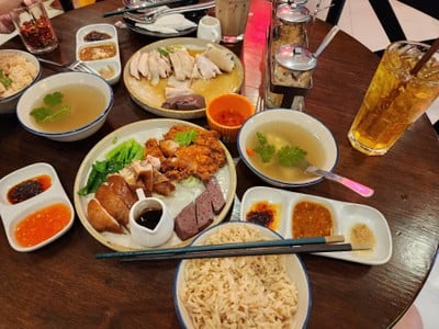 อาหาร หรือ เครื่องดื่ม