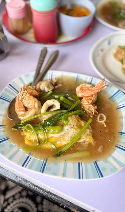 🍜 ราดหน้ายอดผักทะเล ใส่ไข่. (ราคา 90 บาท.)