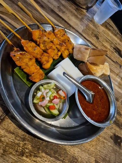 อาหาร หรือ เครื่องดื่ม