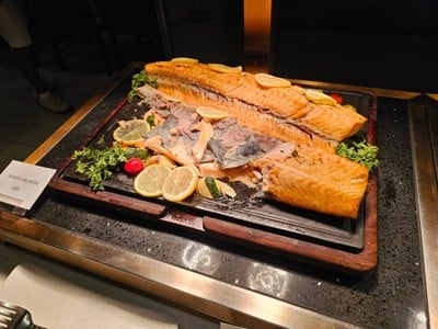 ปลาแซลม่อนย่าง