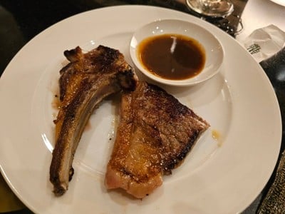 อาหาร หรือ เครื่องดื่ม