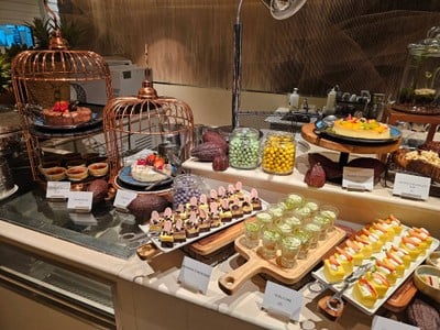 อาหาร หรือ เครื่องดื่ม