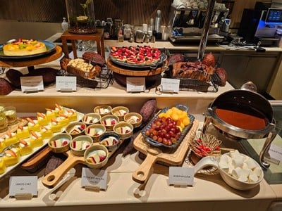 อาหาร หรือ เครื่องดื่ม