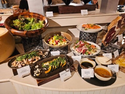 อาหาร หรือ เครื่องดื่ม