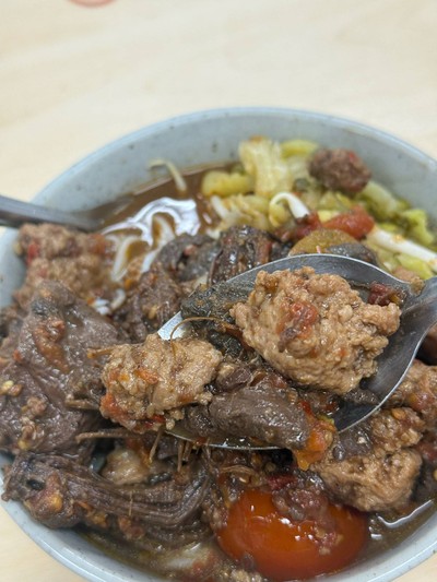 ขนมจีนน้ำเงี้ยว