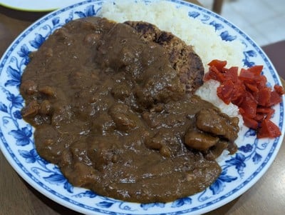 ข้าวแกงกะหรี่แฮมเบิร์ก