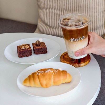 Adia's Cafe, Matcha & Brew