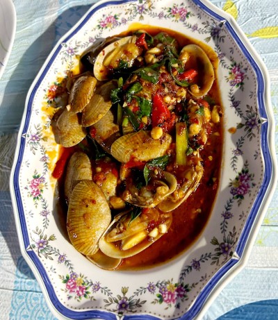 หอยลายผัดพริกเผา