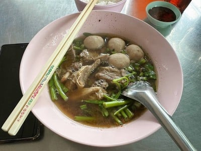 เกาเหลาลูกชิ้นเนื้อเปื่อยไม่งอก