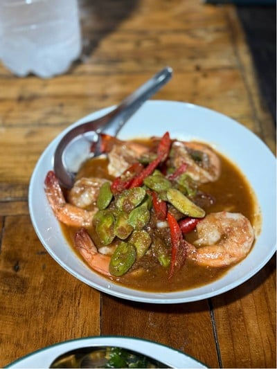 กุ้งผัดกะปิสะตอ