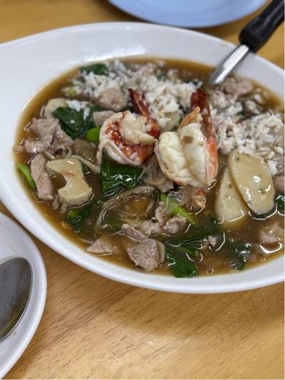 ราดหน้าซุปเปอร์ทะเล