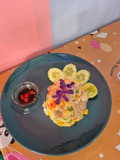 ข้าวผัดหมู