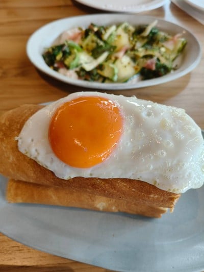 Downtown by Fran's Central Park (Sandwiches & Coffee)