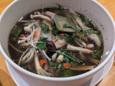 แกงเห็ดรวมมิตร