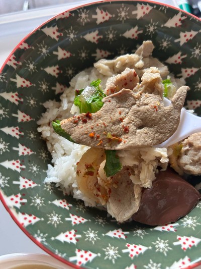 ต้มเลือดหมู ธรรมดา ทุกอย่าง