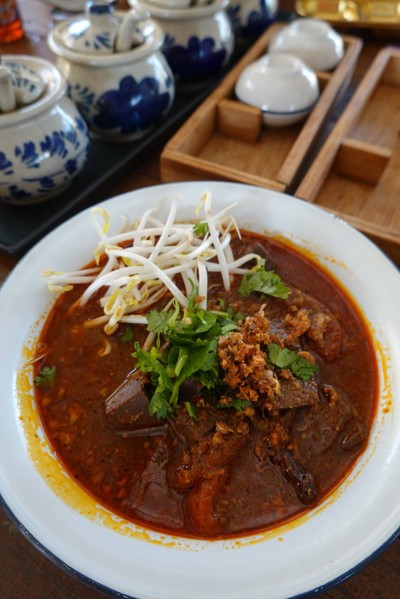 ขนมจีนน้ำเงี้ยว