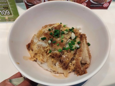 ข้าวหน้าหมูตุ๋น