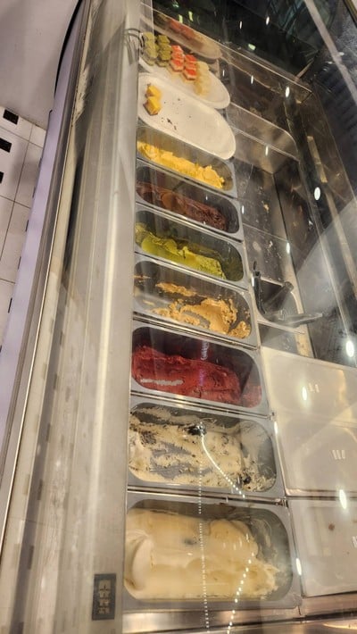 ไอติมผลไม้สด