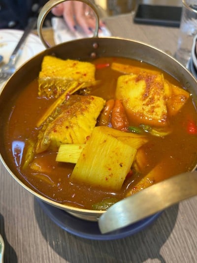 เมนูของร้าน NARA Thai Cuisine เซ็นทรัลเอ็มบาสซี่