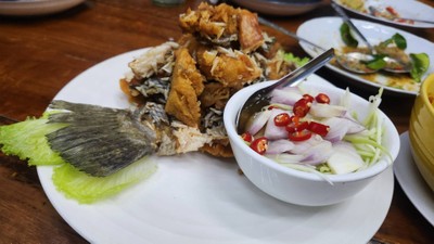 ปลากระพงเกล็ดกรอบ