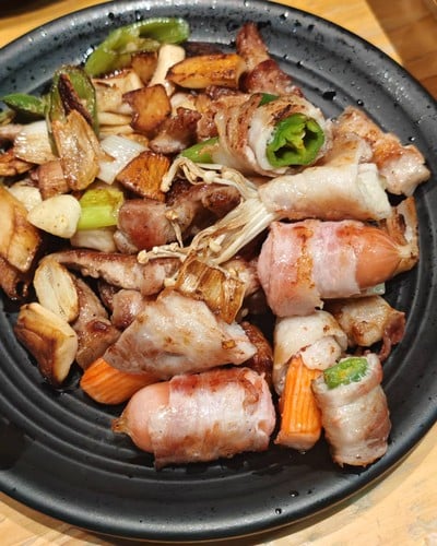 อาหาร หรือ เครื่องดื่ม