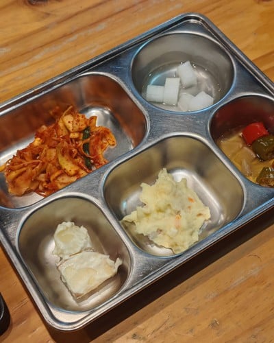 อาหาร หรือ เครื่องดื่ม